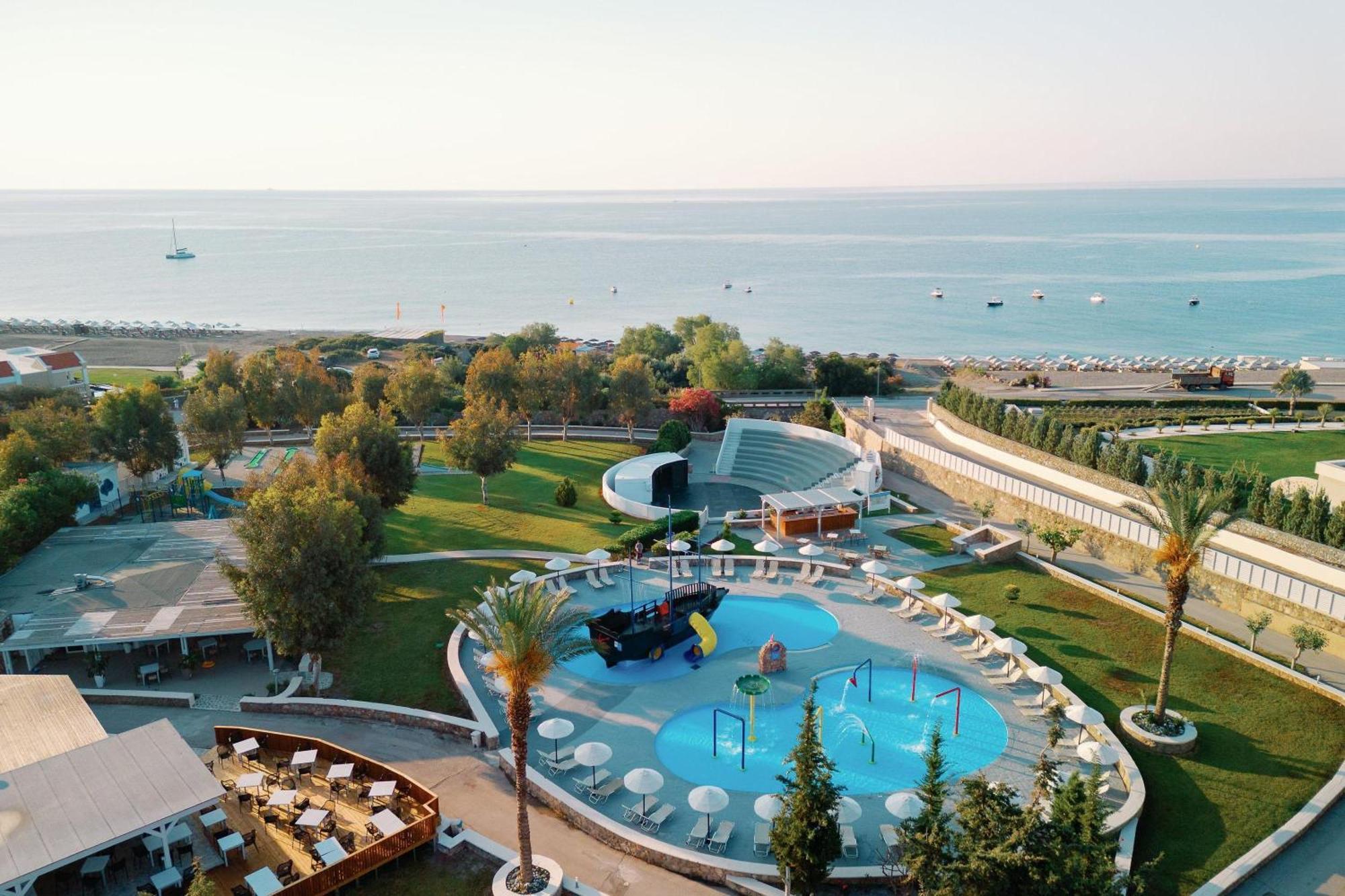 Labranda Kiotari Miraluna Resort Екстериор снимка