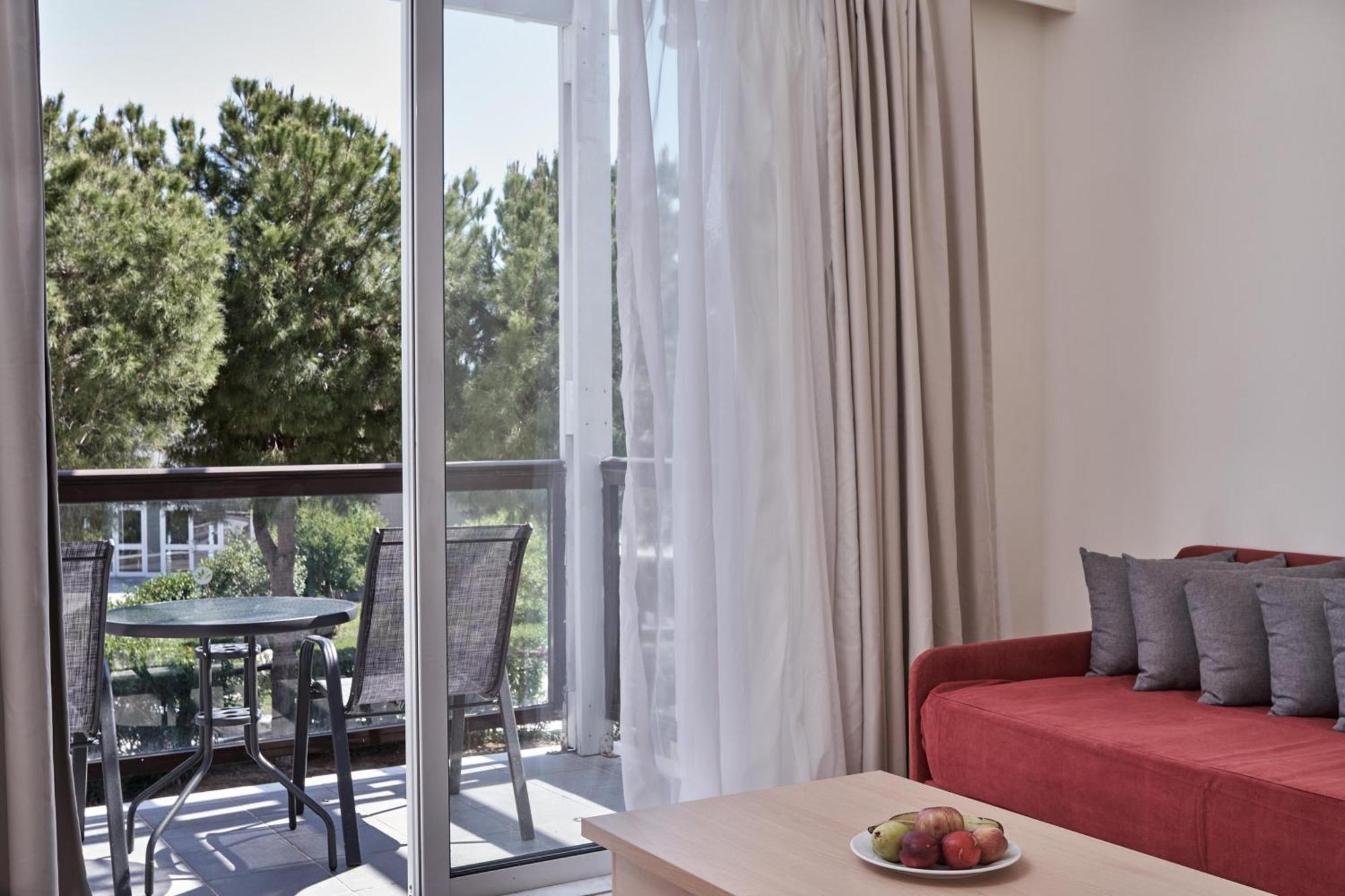 Labranda Kiotari Miraluna Resort Екстериор снимка